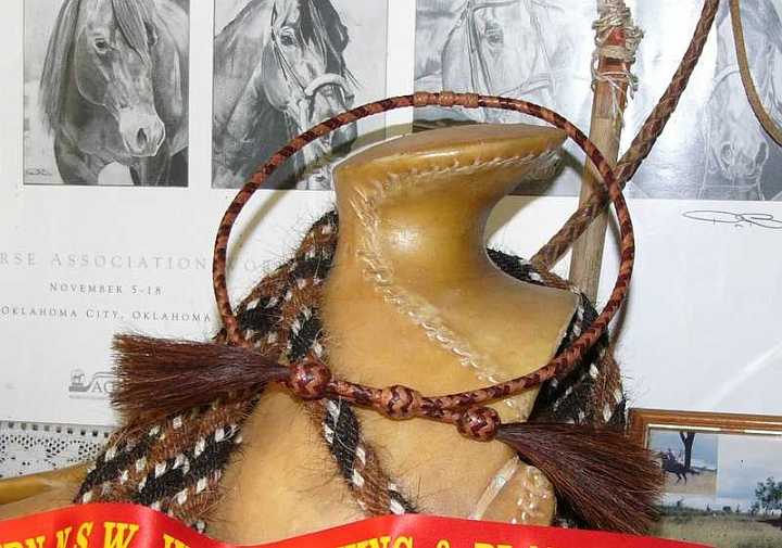 P1130708-1.jpg - Custom made Hat band .Placed second in the Hat band section of the Australian Plaiting Championships 2005. Made by Kerri. great result for her first competition.