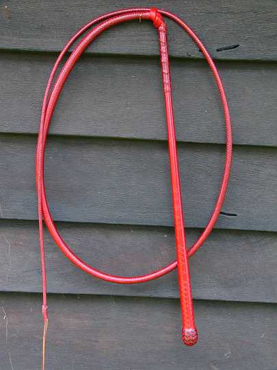P1180140.JPG - 16 X 12 plait straight Red full plait handle stockwhip